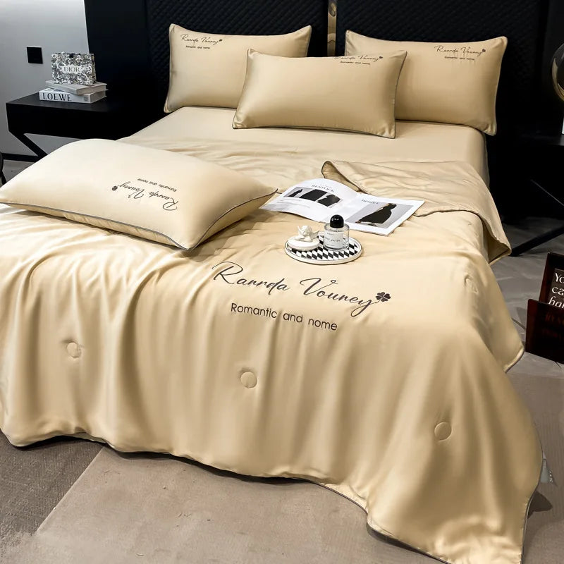 100% Washed Silk Summer Quilt Embroidery Smooth Ice Cooling Comforter for Bed Silky Solid Blanket Soft Cool Summer Blanket