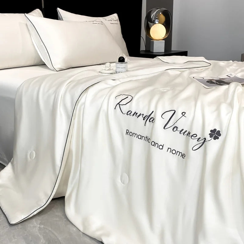 100% Washed Silk Summer Quilt Embroidery Smooth Ice Cooling Comforter for Bed Silky Solid Blanket Soft Cool Summer Blanket