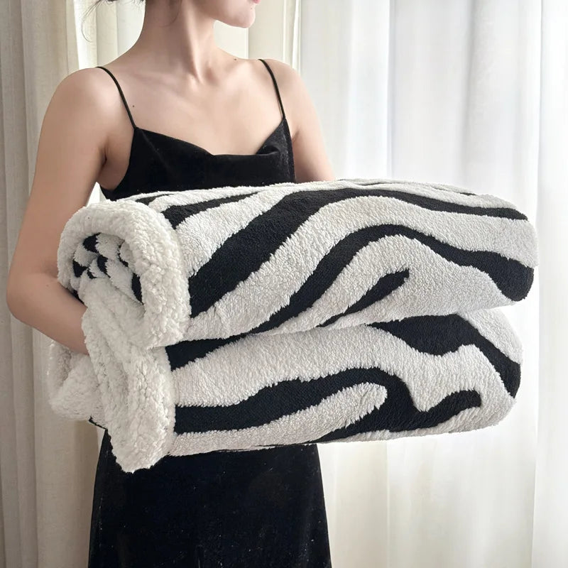Double Layered Zebra Patterned Jacquard Blanket Skin Friendly Taffeta Velvet Blanket for Office Nap Super Soft A-Class Bed Decor