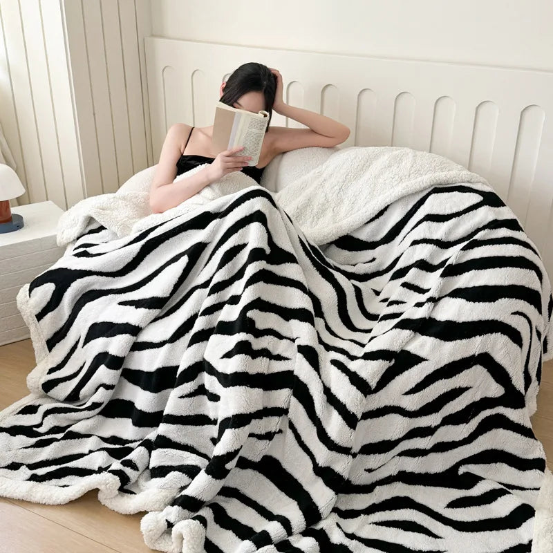 Double Layered Zebra Patterned Jacquard Blanket Skin Friendly Taffeta Velvet Blanket for Office Nap Super Soft A-Class Bed Decor