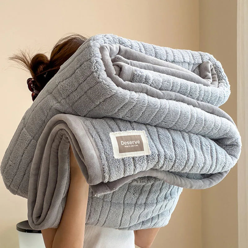 Double Sided Velvet Striped Quilted Blanket Soft Coral Velvet Sofa Cover for Office Home Napping Quilt for Summer and Autumn