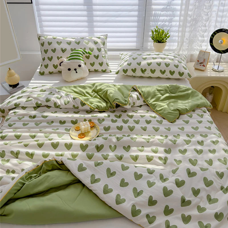 Grade A Love Print Soft Summer Quilt Skin-friendly Ice Cream Cool Feel Air Conditioning Quilt Machine Washable Quilted Quilt