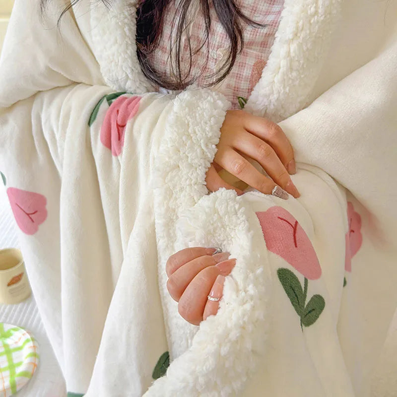 Winter Cartoon Printed Lamb Wool Blanket Thick and Warm Coral Fleece Blanket for Office Napping Fluffy Soft Plush Bedspread