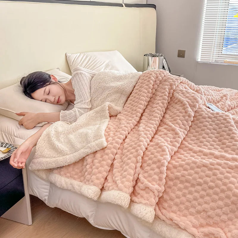 Thick Flannel Jacquard Two-Color Blanket Lamb Wool Warm and Soft Nap Sofa Cover Skin Friendly Queen Single Size Quilt for Home